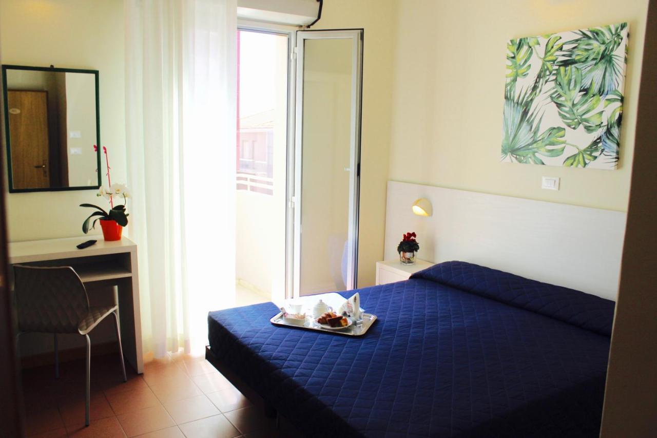 Hotel Fedora Rimini Esterno foto