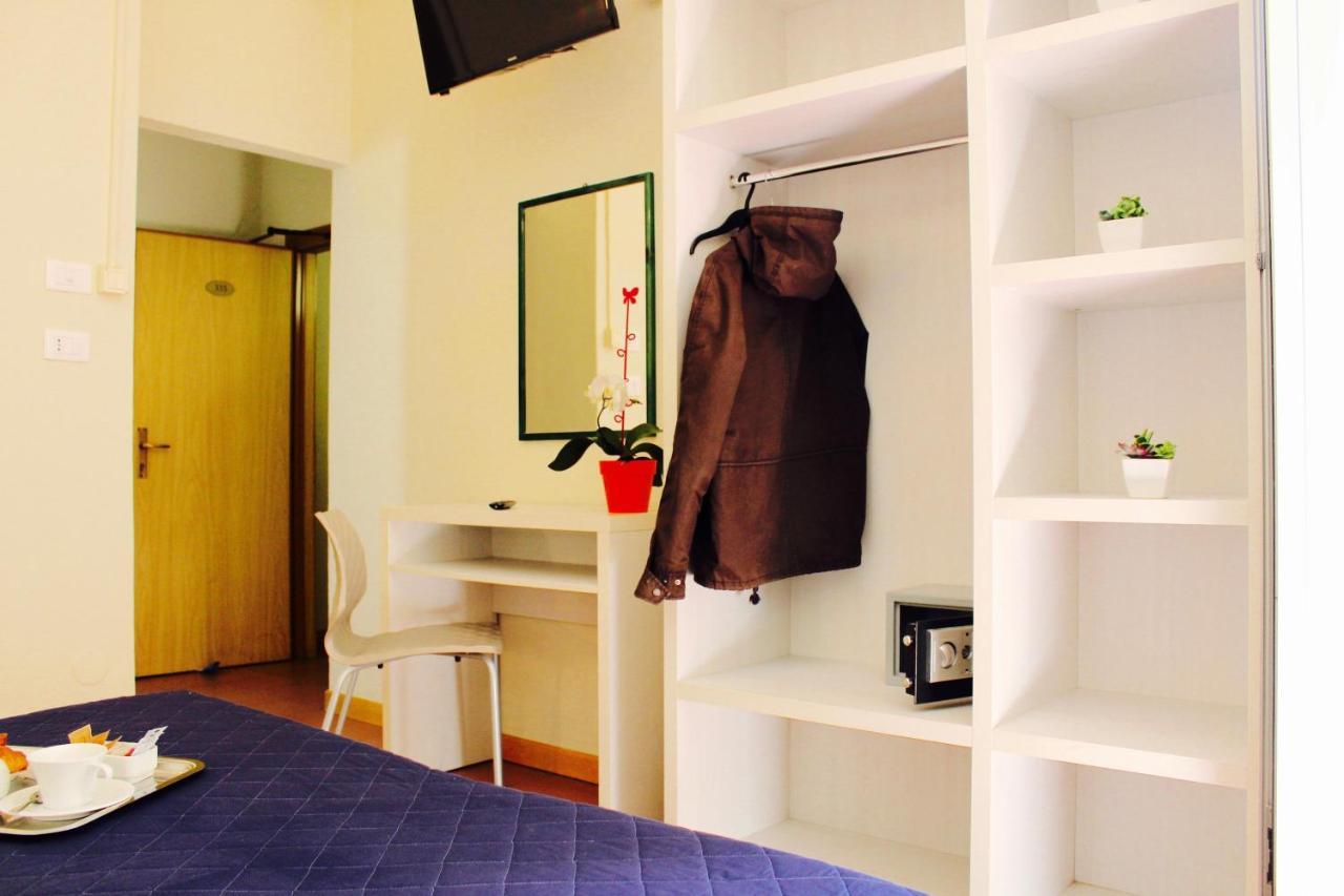 Hotel Fedora Rimini Esterno foto