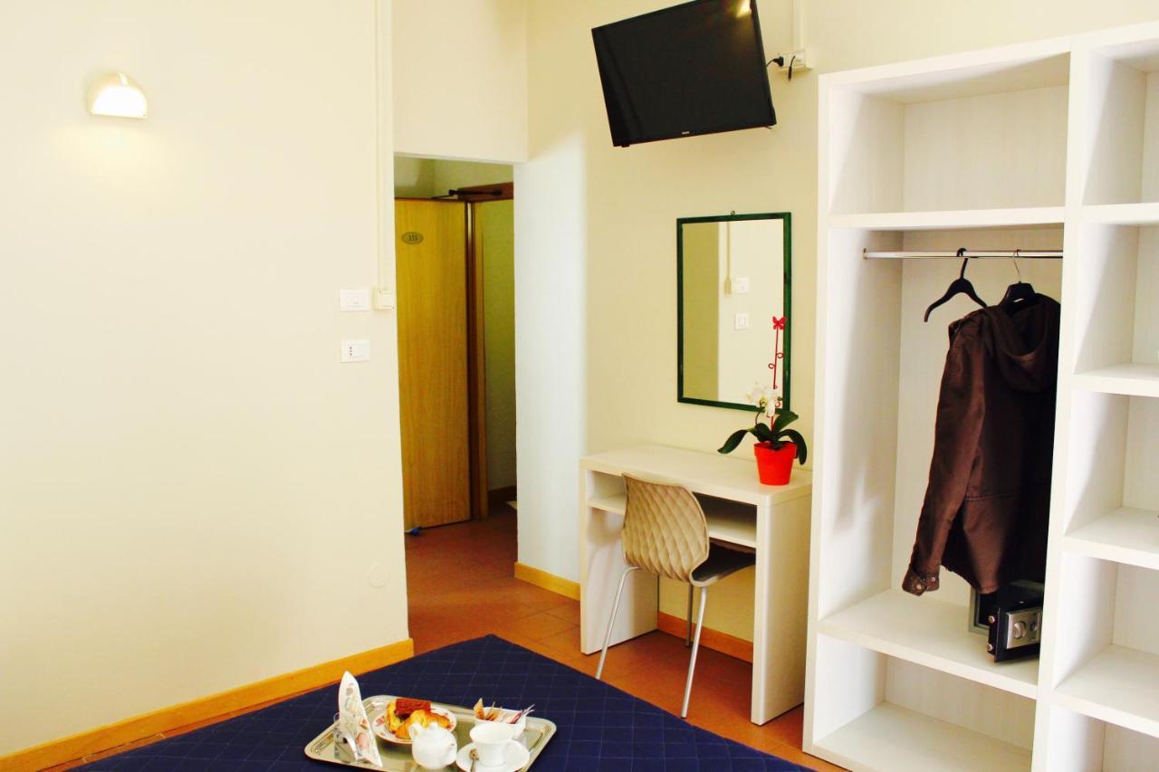 Hotel Fedora Rimini Esterno foto