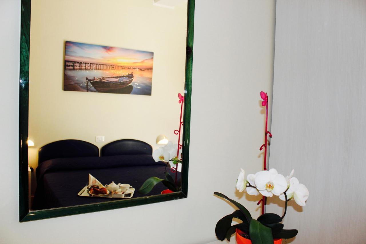 Hotel Fedora Rimini Esterno foto