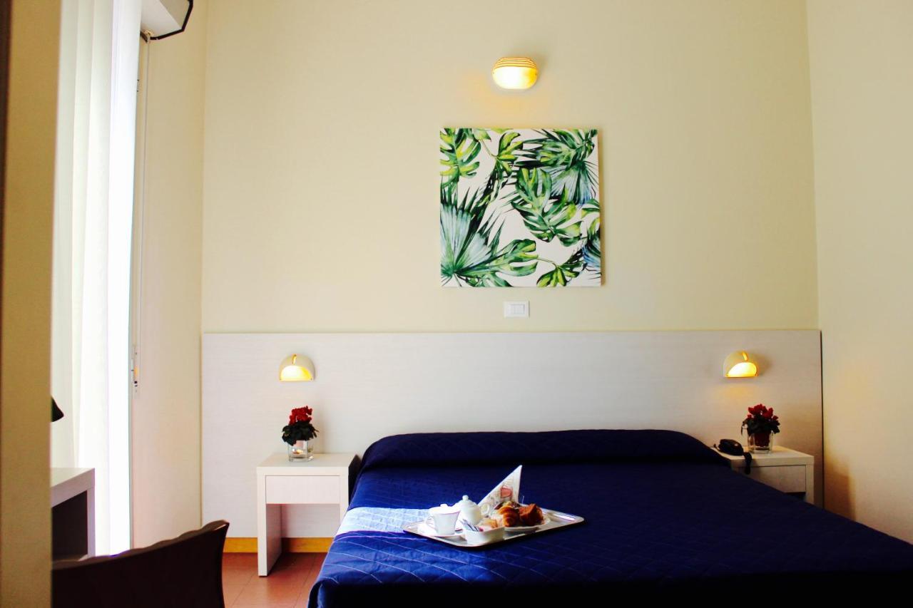 Hotel Fedora Rimini Esterno foto